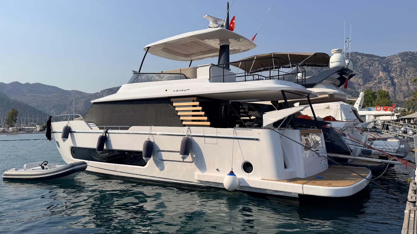 Azimut Magellano 60